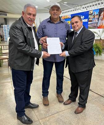 Federação de Futebol de Mato Grosso do Sul faz doação de bolas para Projeto Esportivo em Bela Vista.