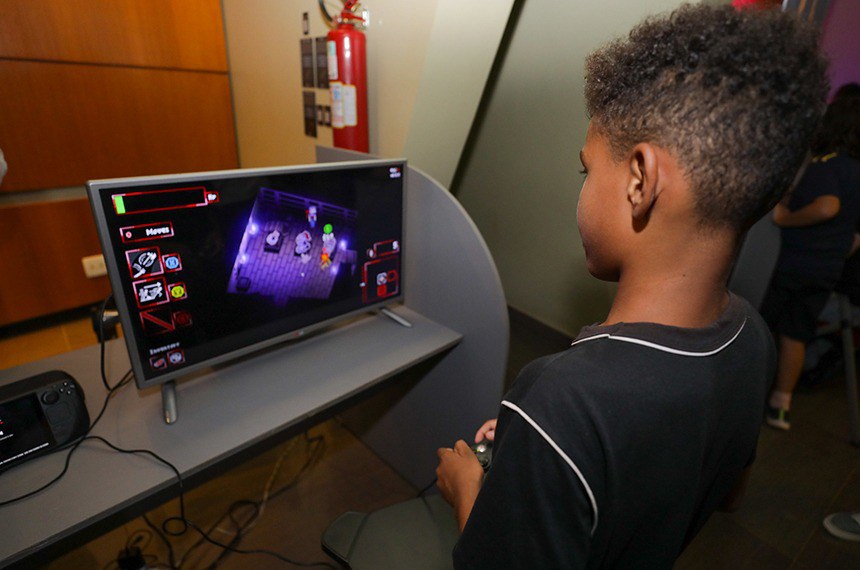 Publicidade em jogo infantil pode gerar multa de até R$ 50 mi, prevê projeto