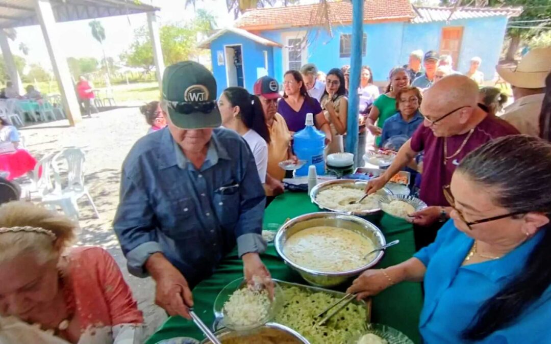 Prefeitura de Caracol promove almoço dançante para idosos do SCFV 60+ em parceria com o Sicredi