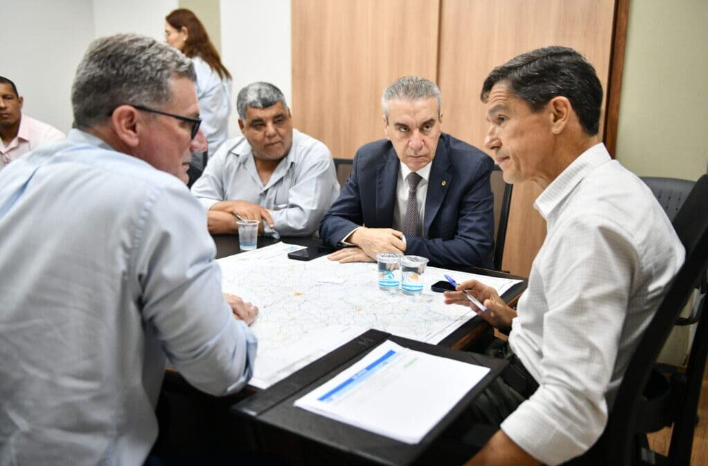 Paulo Corrêa solicita pavimentação de acesso ao aeródromo e ao novo cemitério de Sete Quedas