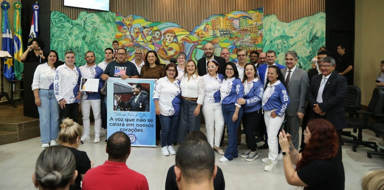 Câmara Municipal de Ponta Porã honrarias e homenagens em sessão solene