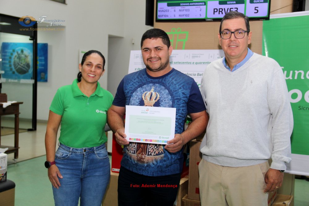 Capela São Sebastião recebe doação de ventiladores do Sicredi para projeto de climatização