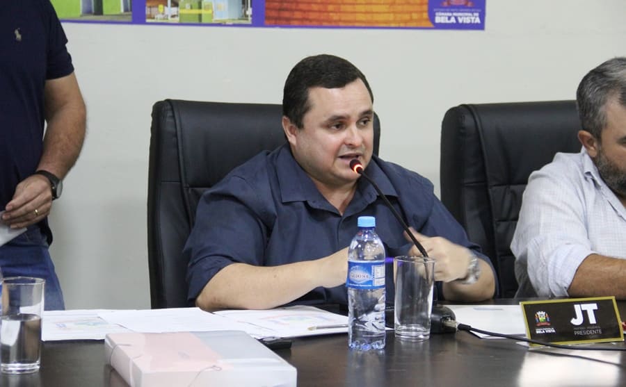 Vereador JT solicita esclarecimentos sobre corte da insalubridade dos agentes de saúde