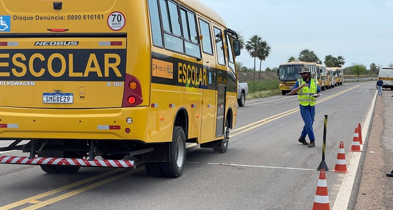 Prefeitura de Porto Murtinho realiza vistoria em veículos da frota da Educação