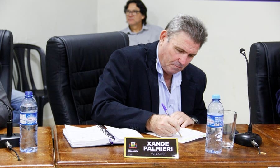 Vereador Xande cobra pagamento da insalubridade para funcionários da saúde