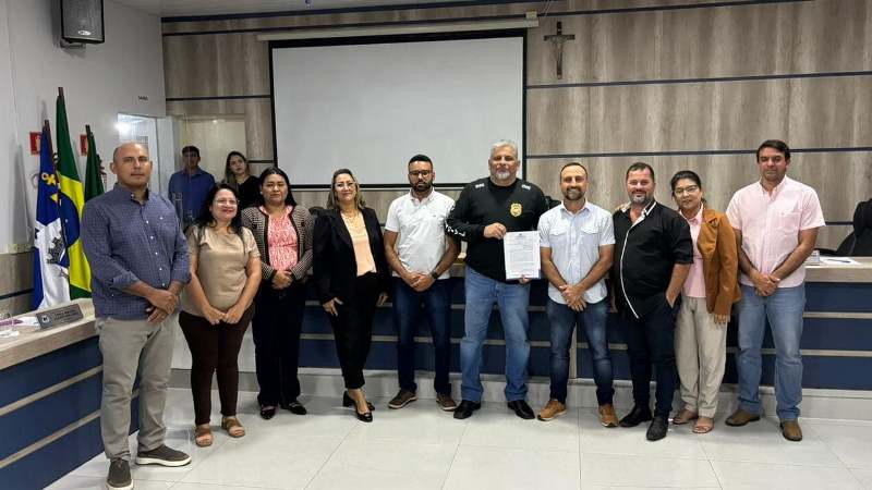 Porto Murtinho: Policial Civil Geovani Cristaldo recebe Moção de Aplauso do Legislativo