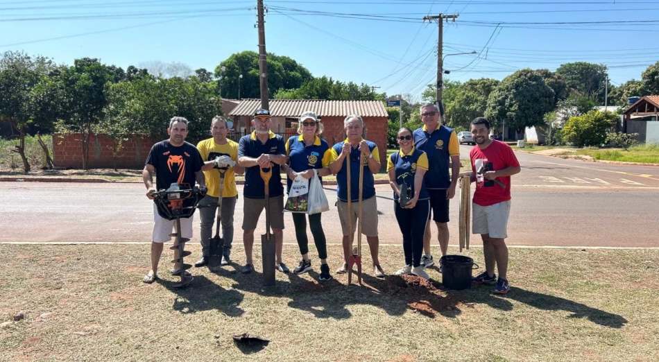 Rotary Club de Bela Vista celebra o Dia da Árvore com plantio de ipês