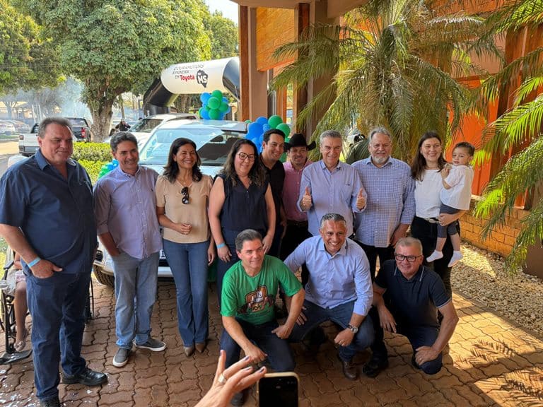 Paulo Corrêa entrega caminhonete 0km para reforçar assistência social em Maracaju