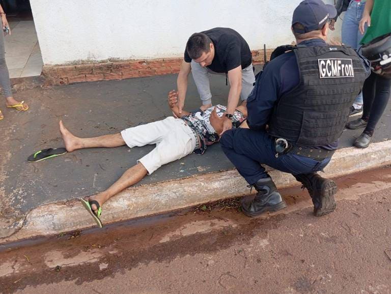 Soldado da PM em folga e Guarda Municipal salvam homem esfaqueado em Ponta Porã