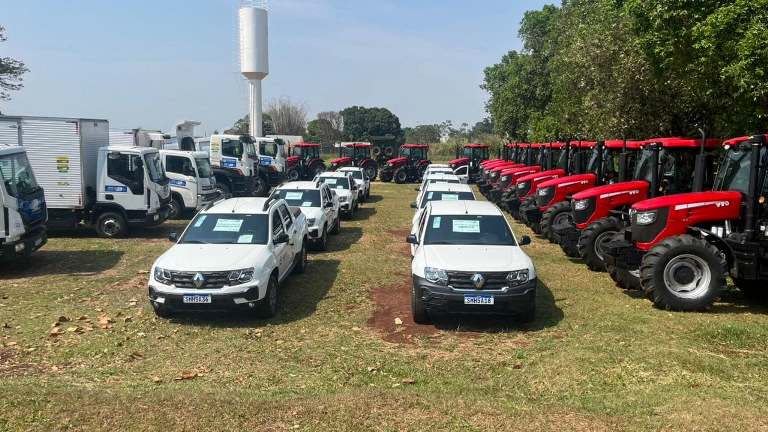 Com aporte de cerca de R$ 8 milhões, Governo do Estado entrega equipamentos e veículos