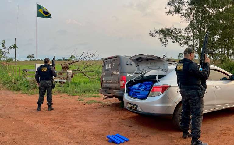 DOF intercepta veículo com mais de 410 quilos de maconha em Tacuru
