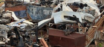 Leilão de Sucata: Detran de MS oferece lote único de 60 toneladas de restos de veículos