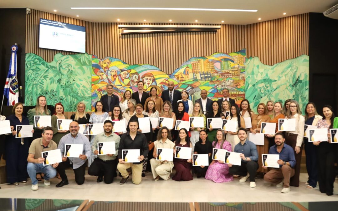 Câmara Municipal realiza Sessão Solene em  homenagem aos Diretores Escolares de Ponta Porã