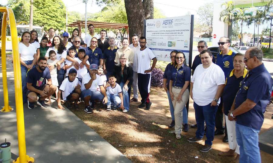 Rotary Club de Bela Vista entrega parquinho adaptado do Projeto Educar e Incluir