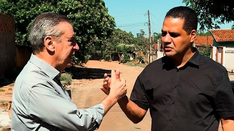 Paulo Corrêa articula drenagem e pavimentação da rua Pérsio Antunes, em Naviraí