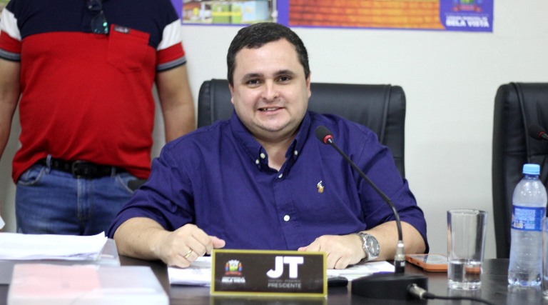 JT cobra solução sobre suspensão do transporte escolar para universitários que estudam em Jardim