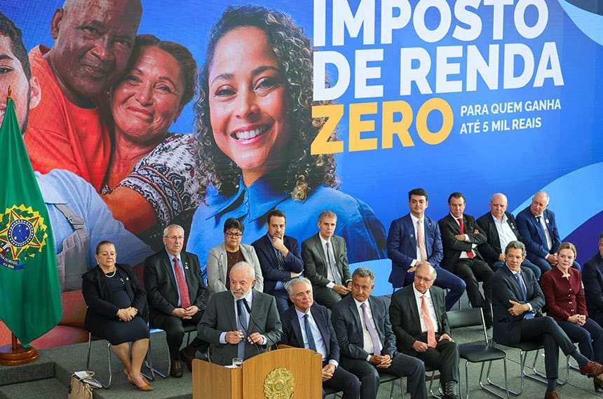 Sancionada isenção do Imposto de Renda para quem ganha até R$ 5 mil por mês