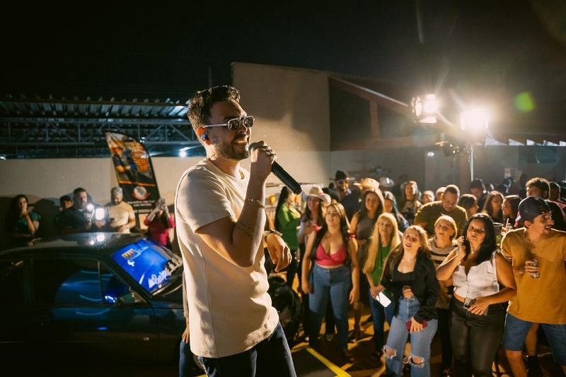 Sertanejo de MS no Top 10 do Instagram, Max Henrique Bate Marca Inédita com ‘Atordoado’