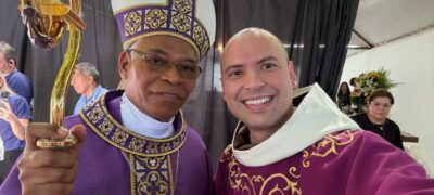 Frei Gilson Comemora 12 Anos de Sacerdócio em Meio à Multidão Recorde