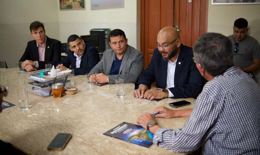 Gestão Municipal recebe vereadores de Ponta Porã e participa de agenda institucional na Câmara de Porto Murtinho