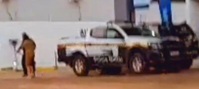 Homem em surto psiquiátrico mobiliza Polícia Militar no centro de Bela Vista