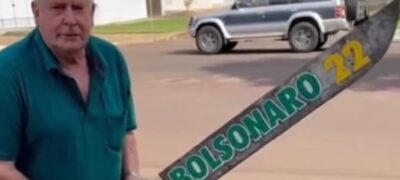 Morador de Ponta Porã viraliza após picotar havaianas com “facão do Bolsonaro”