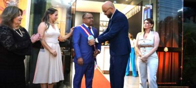 Entrega da faixa presidencial marca posse na Câmara de Ponta Porã