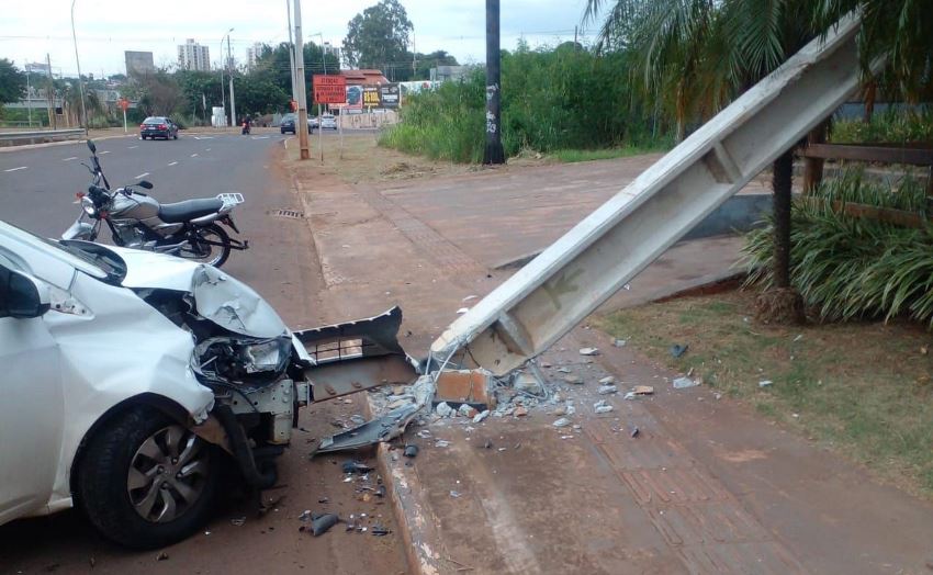 A cada três dias um poste é derrubado por acidente de trânsito no MS