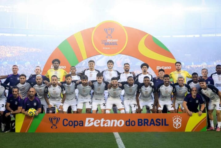 Caixa bloqueia R$ 35 milhões do Corinthians e reacende debate sobre dívida da Arena