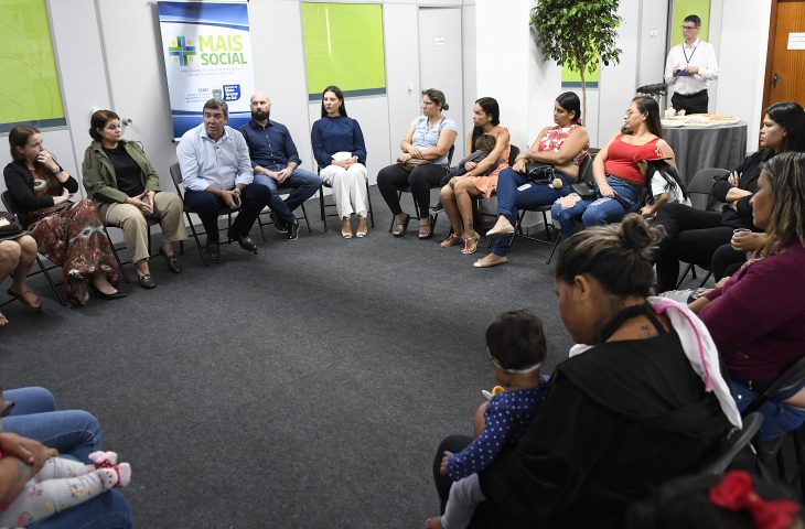 Criança na Creche: programa que paga cuidador para mães “solo” irem trabalhar abre pré-cadastro online