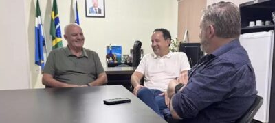 Secretário da Casa Civil, Walter Carneiro Filho, visita Caracol e acompanha obras do Governo do Estado