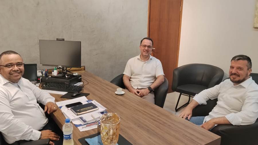 Secretário de Saúde visita presidente da Câmara e reforça parceria em Ponta Porã