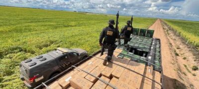 Com apoio do helicóptero Harpia, DOF apreende caminhão com 27,5 mil pacotes de cigarros