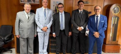 Prefeito Gabriel Boccia entrega ao ministro da Previdência pedido de reativação dos serviços do INSS em Bela Vista