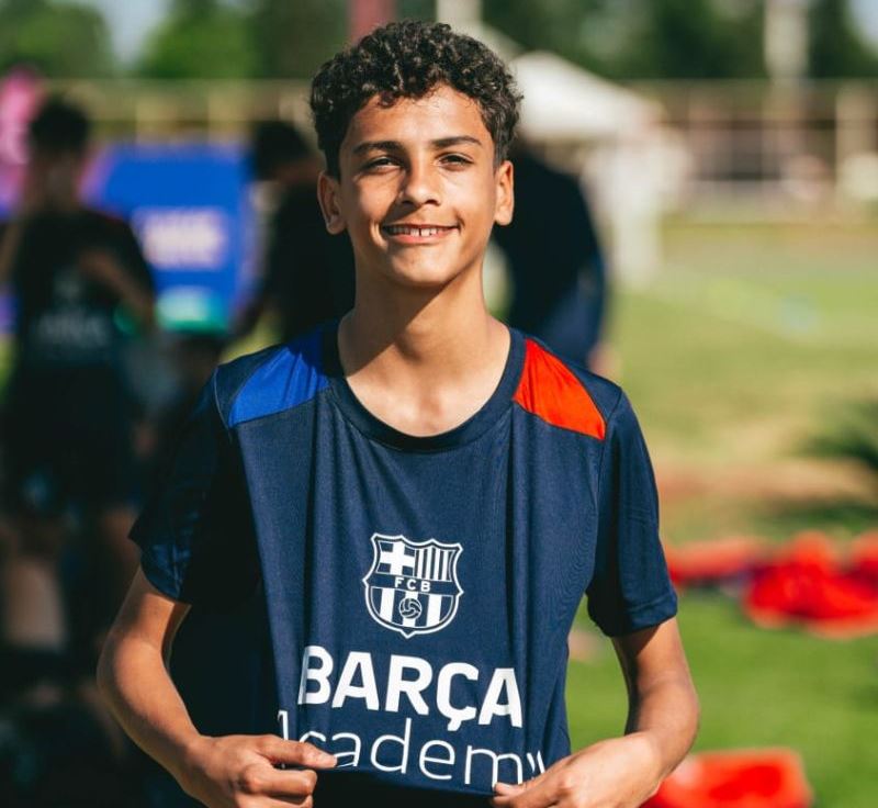 Jovem talento do futebol do Chaco Paraguaio embarca novamente para a Espanha