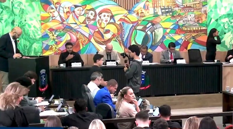 Câmara tem pauta com debates e votação de projetos de relevância nesta 3ª feira, 17