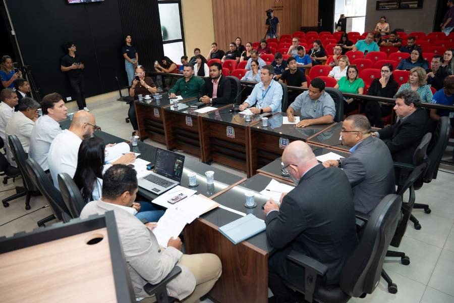 Reunião pública de vereadores com Energisa cobra soluções sobre péssimo serviços em Ponta Porã