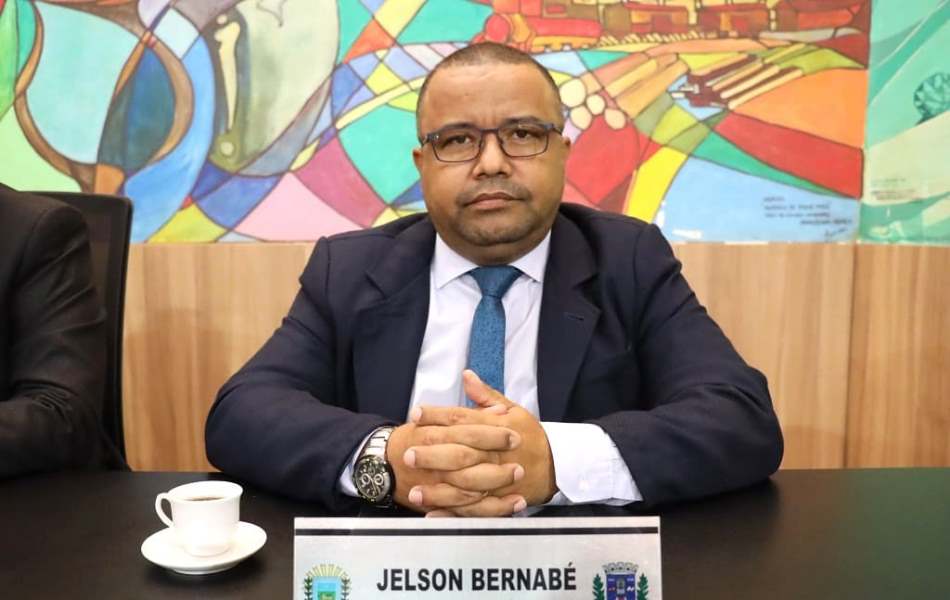 Jelson Bernabé solicita construção de ponte na Vila BNH e recapeamento no bairro da Granja