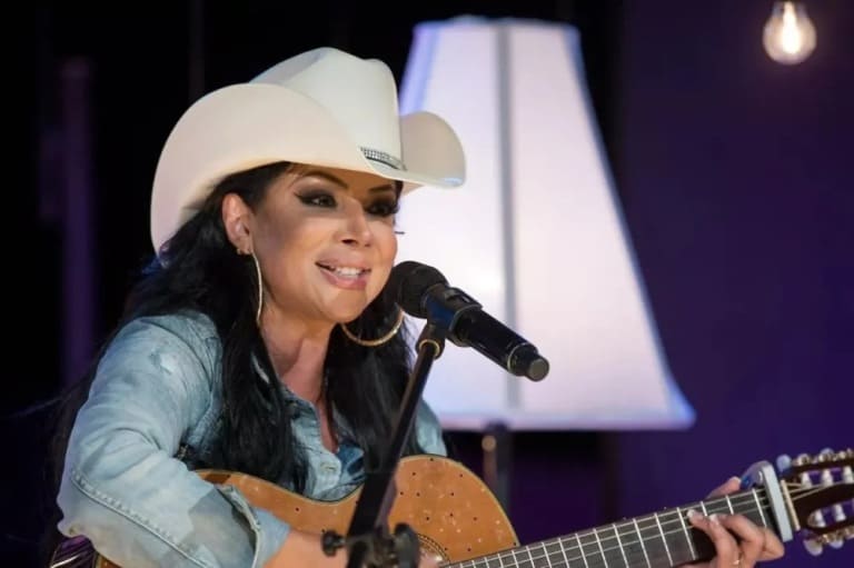 Vem mais show por aí! Valéria Barros é confirmada no aniversário de Porto Murtinho