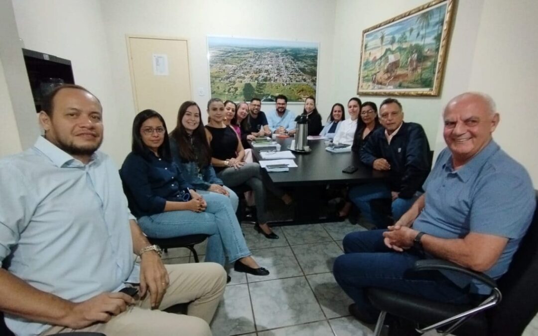 Prefeito Carlos Humberto Pagliosa recebe vereadores em agenda de trabalho