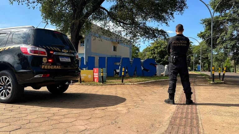 Campo Grande: PF deflagra operação contra superfaturamento de contratos administrativos da UFMS