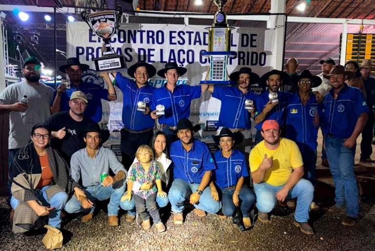 A Força da Nossa Tradição: Antônio João Brilha e Conquista a Taça de Ouro no Estadual de Laço Comprido