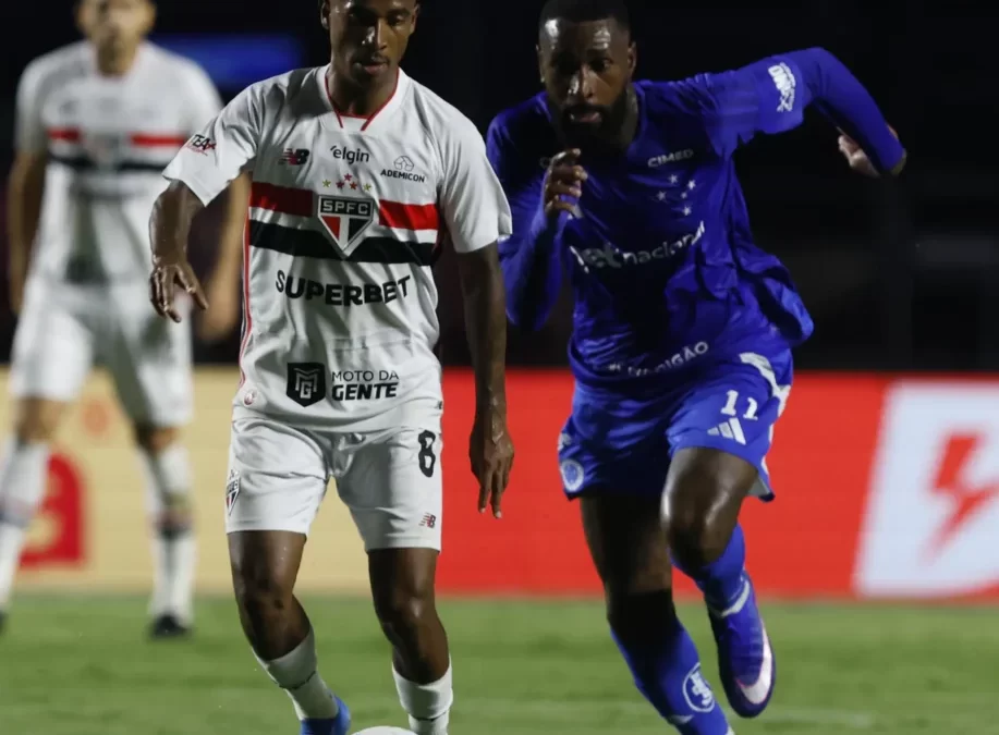 Com hat-trick de Ferreira, São Paulo goleia Cruzeiro e retoma vice-liderança do Brasileiro