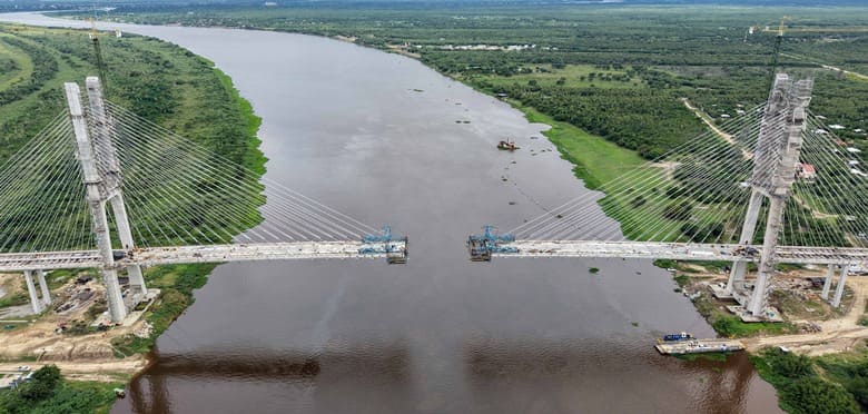 Ponte Bioceânica está a 37 metros de unir Brasil e Paraguai e marca novo capítulo na integração sul-americana