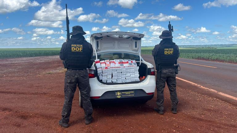 DOF apreende carga de celular avaliada em quase R$ 2 milhões