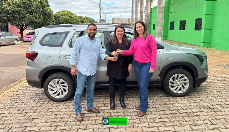 Investimento em Quem Educa: Prefeitura Adquire Novo Veículo Chevrolet Spin para a Educação Municipal
