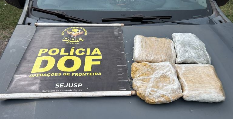 DOF prende mulher com skunk durante bloqueio em Corumbá