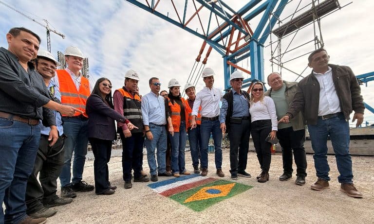 Prefeito Nelson Cintra acompanha visita do presidente do Paraguai às obras da Ponte Bioceânica