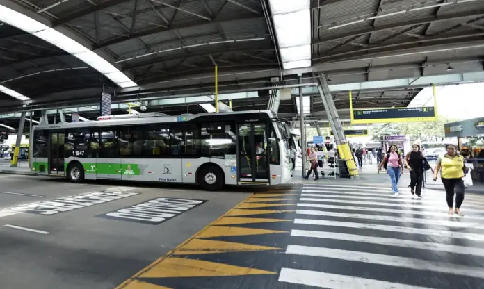 PCC no transporte público: operação mira lavagem de dinheiro e infiltração em SP
