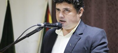 Jonhys Basso questiona falta de material básico em posto